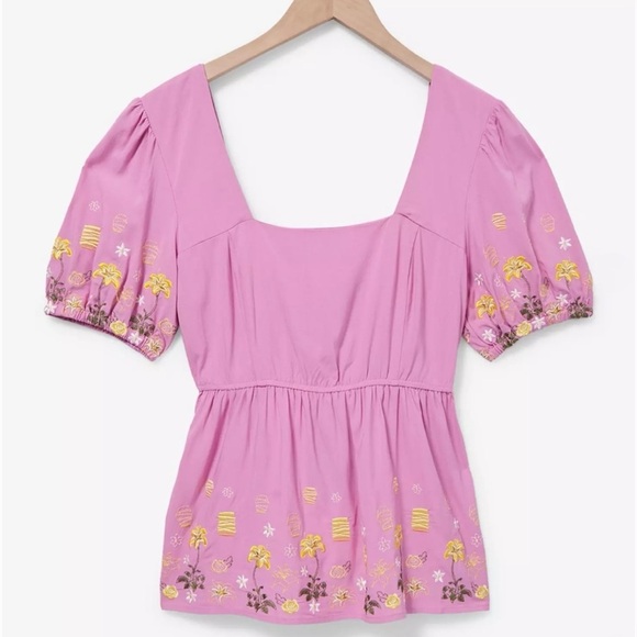 Disney Tops - NWT Disney Tangled Lanterns and Flowers Smock Top Size XL